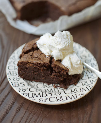 Flourless chocolate-hazelnut cake