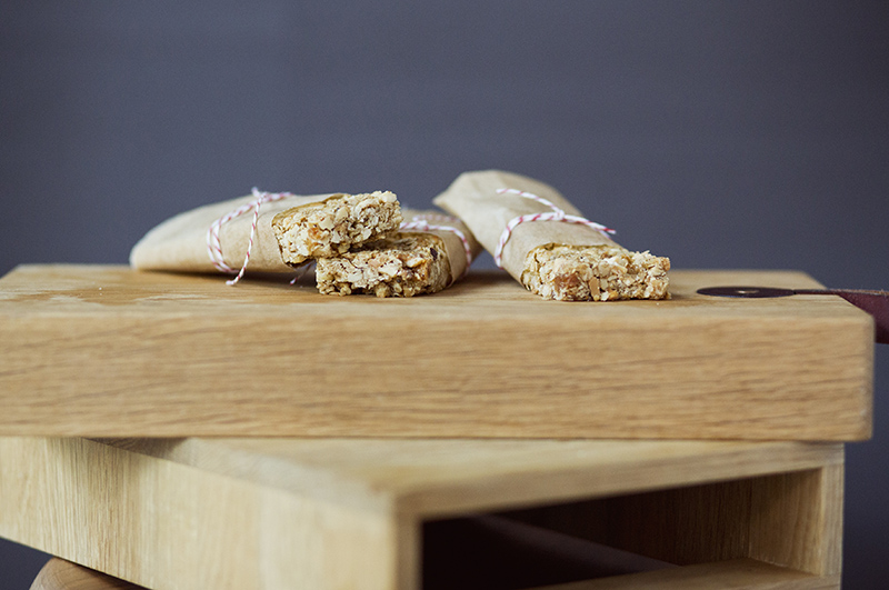 Raw Granola Bars with Dried Fruit and Nuts