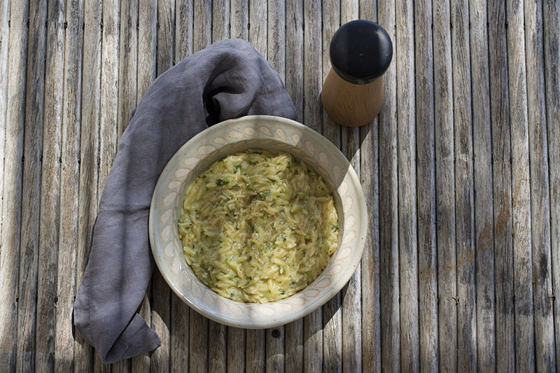 Orzo Pasta with Courgette, Lemon & Parsley