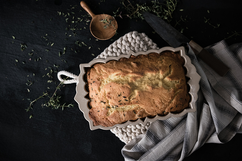 Lemon And Thyme Cake